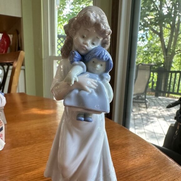 NAO BY LLADRO #1107 "WE'RE SLEEPY" - Picture 1 of 5